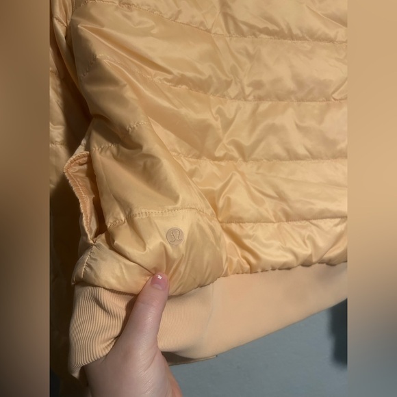 Lululemon peach colored reversible non stop bomber jacket - Picture 6 of 9